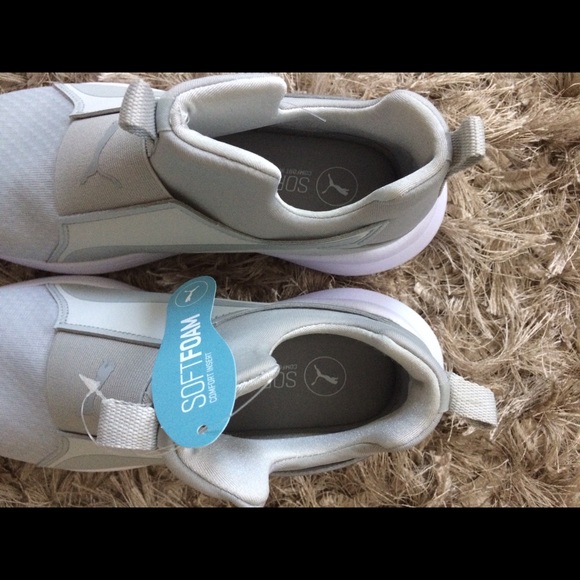 🛑SOLD🛑 Puma Sneakers - Picture 3 of 6